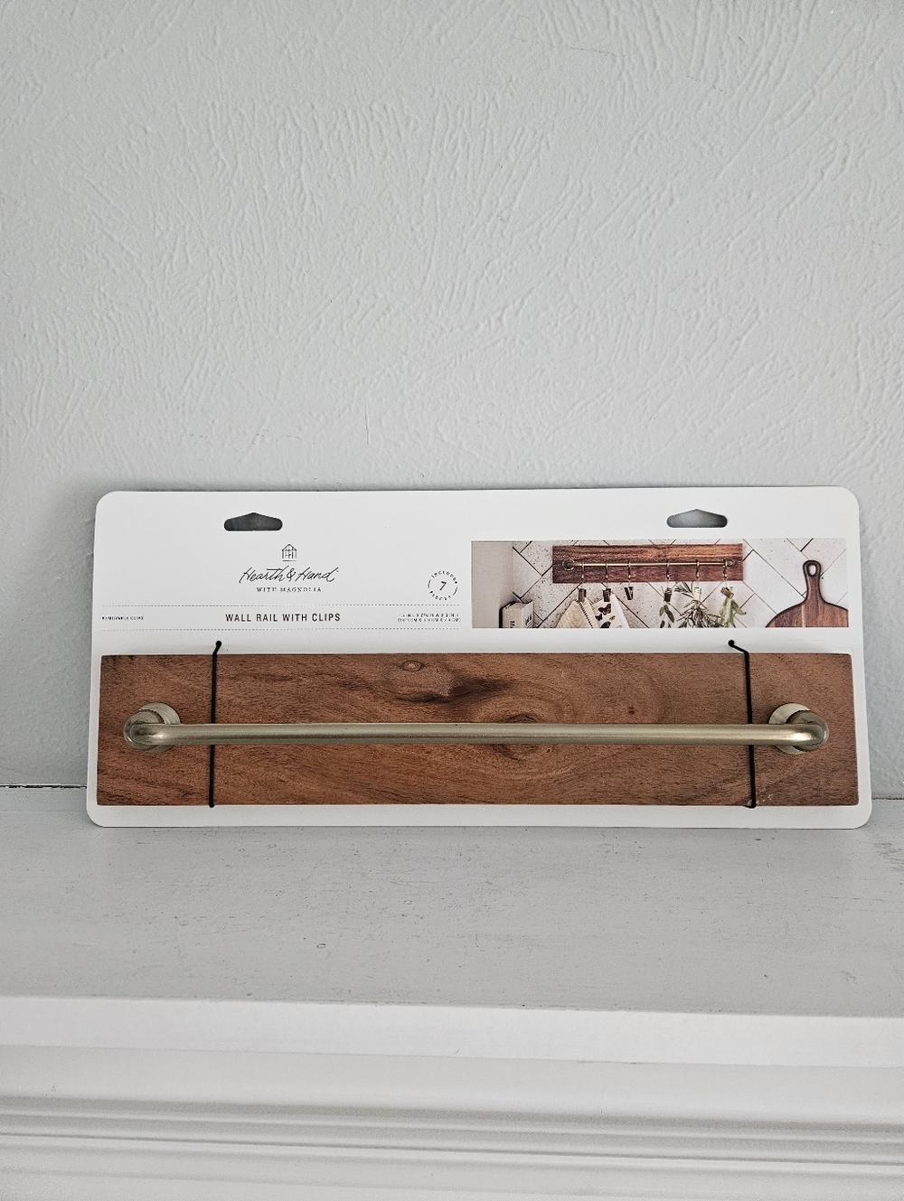 NWT Hearth & Hand With Magnolia Brass And Wood Wall Rail With Clips